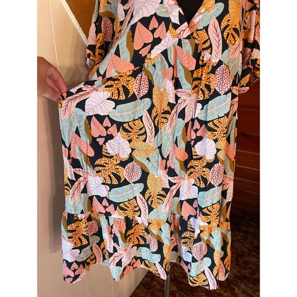 Cupshe V-Neck Tropical Short Sleeve Loose Mini Dress NWOT SZ XL - Picture 5 of 10